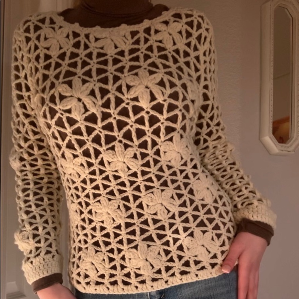 knit fish net flower sweater